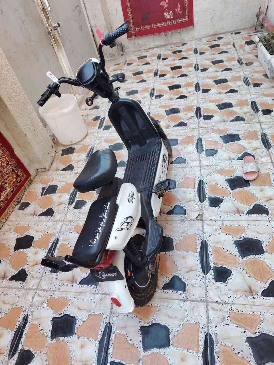 السلام عليكم دراجه شحن للبيع كلشي مابيه جديده ومضاده للماي يعني ترشه بل ماي ميصير بيه شي البطاريات 4 جديده فول والماطور جديد سويج وبصمه لايت عالي ناصي اشاره يمين يسار السرعه 77 حقيقي المكان كوت  للاستفسار
خاص او اتصال على هاذ الرقم ***********
