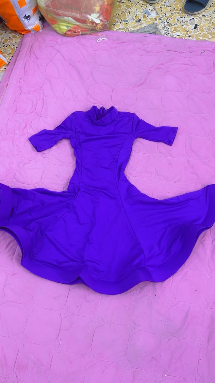 فساتين بنات بي كل قياسات ابيعه شلعه جمله سعر القطعه الف عندي تقريب 40 قطعه اليحب يحجز موجود توصيل الحجز واتساب ***********
