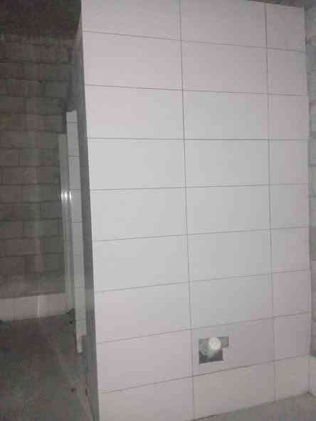 وستای کاشی بە سعر کونجاو
اوسطە کاشی بل سعر مناسب 
رقم ***********
