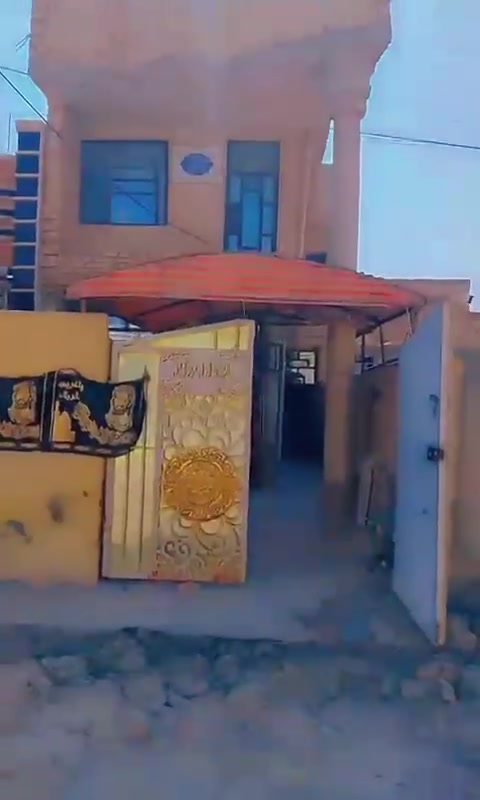 ---

🏡 للبيـــــع - بغداد التاجي - سبع البور

بيت مساحته 125 متر  
الواجهة: 5 متر × النزال: 25 متر  
بناء حديث ومرتب، طابو صرف

المواصفات:
استقبال + هول واسع
غرف نوم مرتبة 
مطبخ + صحيات حديثة
حديقة صغيرة امامية
موقع مميز قريب الخدمات والمدارس

السعر: سعره مناسب 58وبي مجال للشراي  
للاستفسار والمعاينة: [***********
***********
***********]
