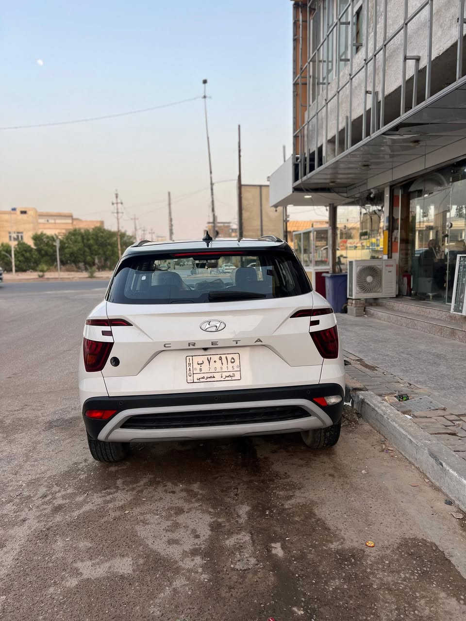 للبيع – هيونداي كريتا ⁦Hyundai⁩ ⁦Cret⁩ ⁦2024⁩ (فول مواصفات)
سيارة هيونداي كريتا 2024 ، استخدام خفيف جداً ونظيف.

المواصفات:
* فول مواصفات
* فتحة بانوراما (قطعتين)
* تشغيل بصمة + دخول ذكي (بصمتين)
* 5 أنظمة قيادة (Drive Modes)
* شاشة + كاميرا خلفية + حساسات
* محرك 1500 تيربو
* نظام حقن (8 نوزل)
* محرك 4 سلندر اقتصادي وعزم ممتاز
* وبعد بيها مواصفات ماذكرتهحادثه 
الحالة:
* السيارة تعرضت لحادث مثل ما موضح بالصور ( تحتاج للصيانة  )
* جميع 
* ممشى:30 ألف زيرو
* السيارة نظيفة جداً وما محتاجة أي صرف ابيع ع حادثه
العنوان بصره معقل 
معلومات إضافية:***********
* رقم بصرة السعر   145
