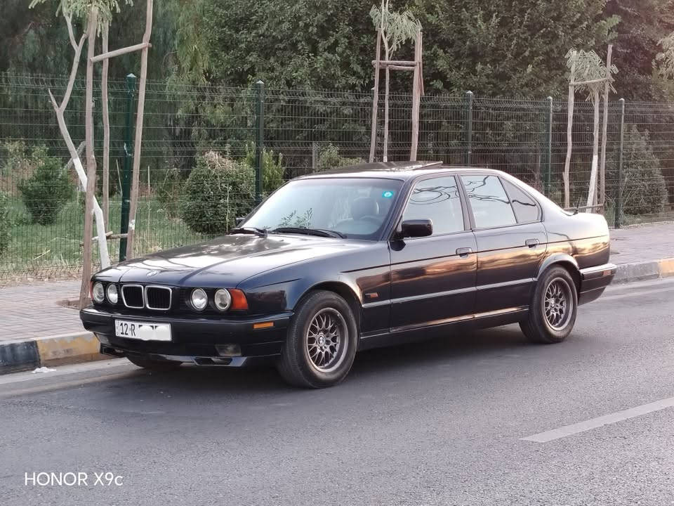 السلام عليكم
للبيع BMW -مديل 1994 -حجم 525i دجتل- گير اوتوماتيك سبورت وايكو -تبريد ممتاز + تدفئة -سلايت -جامات كهرب امامي- داخل صاج- كشنات جلد اسود- قفل مركزي -شاشة +كاميرة -رقم نينوى حديث بأسمي -صبغ عام بدون اي ضرر -السعر 68$ رقم الهاتف ***********
