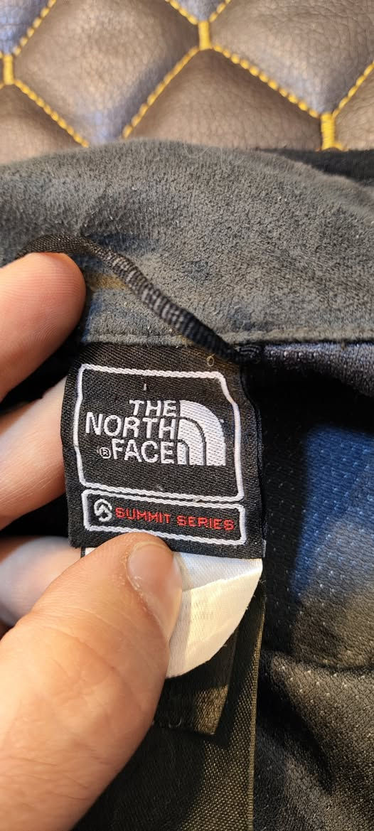 NORTH FACE 
باله اورجنال %100
نظافة %95
ترهم رجالي نسائي 
L القياس 
عرض صدر 58
الطول 62 
يلبس وزن 80 هالحدود 
يتوفر توصيل 6 الاف لجميع محافظات العراق 🚙


**إذا كنت صاحب هذا الإعلان وتريد حذفه لأي سبب، رجاءا أرسل رسالة إلى الدعم الفني**