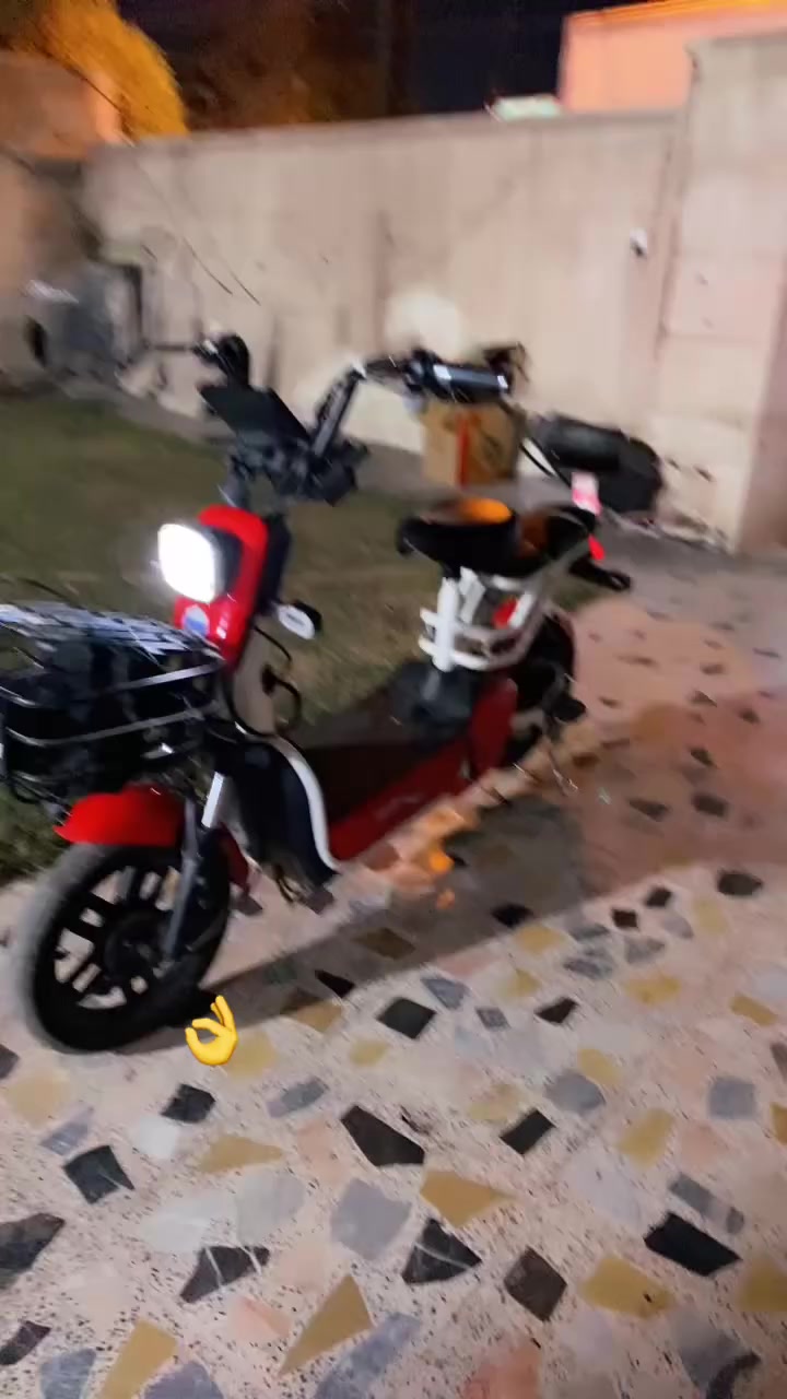 سلام عليكم دراجه شحن حجم 14 نضيفه كلش مابيهه اي شي السعر 225 بيهه مجال واسلني خاص الرقم ***********
