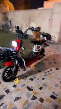 دراجه شحن حجم 14 نضيفه كلش مابيهه اي شي السعر 225 بيهه مجال واسلني خاص...