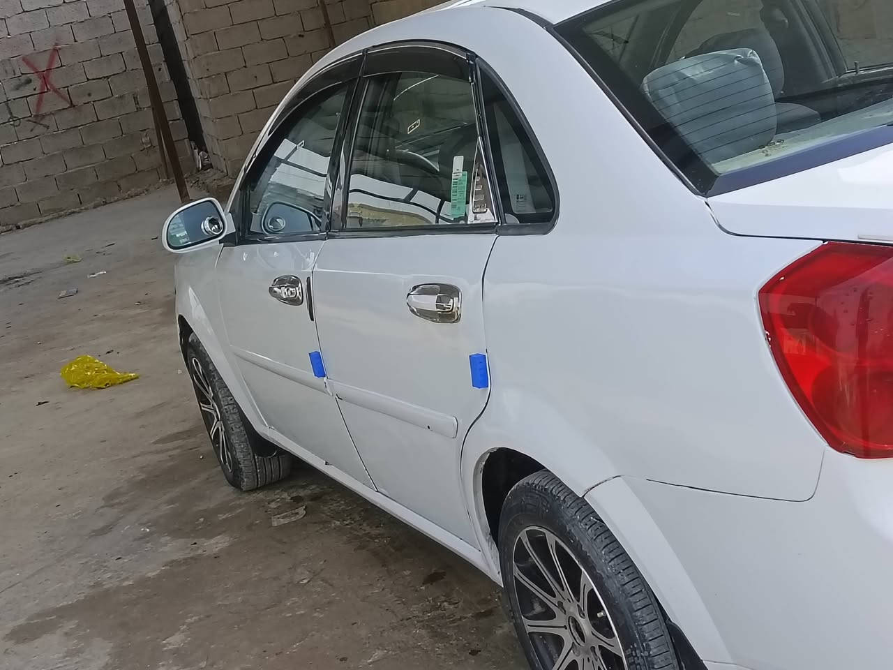 السلام عليكم سياره اوبتره مكفولة من ضربه وعيب شرعي مكفولة من الصبغ فيا طخه جاملغ بجهت السايق وتوحيد لون باب وجاملغ وحدادية جديدة مع تايرات جدد مع مكينه وكير جديد وتبريد شغال السنويه صاقطة لمدة أربعة أشهر ومازالت السياره باسمي السعر 67 ارجو الاتصال على الرقم ***********
