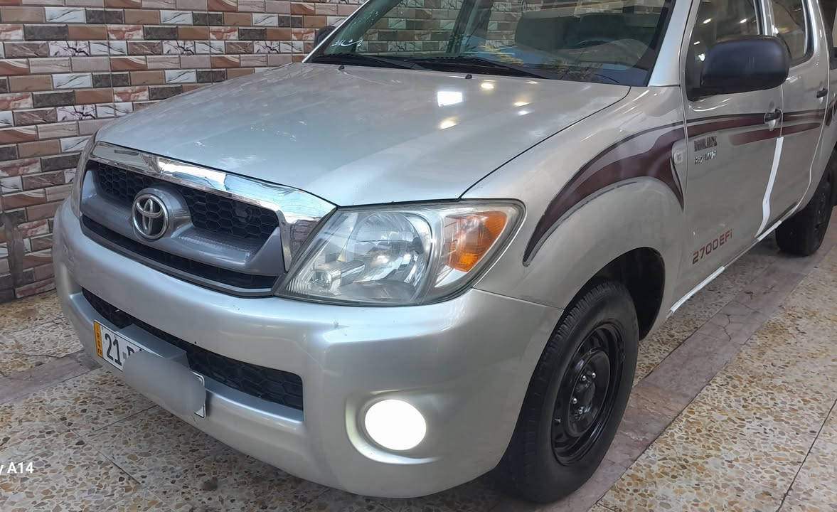 السلام عليكم سياره هايلوكس موديل 2006 رقم سلمانية جديد بسمي كير عادي 
بيها صبغ باب سايق و مكانات بارد سونار بل منشور السعر 135 مكان بغداد رقم ***********
