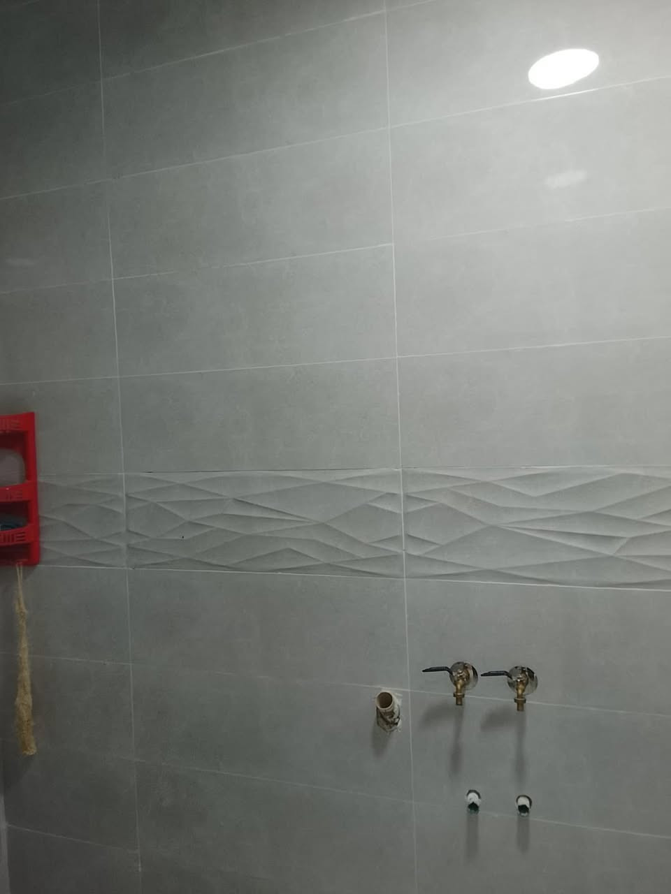 سلام عليكم بيت للبيع زراعي بناء (2025)
مساحة (250م) حي الزهراء الصوب الصغير
 قرب سيد صادق بدايه الحي البيت طابقين طابوق
 
طابق الاول كونكريت يحتوي على غرفتين وصالتين ومدخل ومطبخ  واستقبال ومجمع صحي داخلي وخارجي 
الطابق الثاني اعكاده يحتوي على غرفتين وصالة ومجمع صحي داخلي  
بناء ومواد درجه اولى البيت تمّ انجاز البيت من قبل مكتب عقارات الفنار مجاور مستشفى الخضر العام 
للاستفسار (***********)
