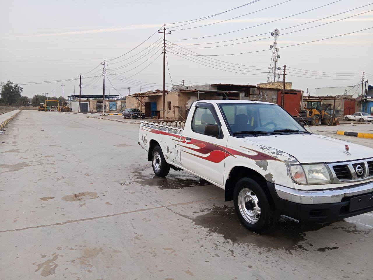 للبيع نيسان موديل 2002 (مزاد الداخلية )سيارة جاهزة گير محرك حدادة تايرات كهربايات  دوشمة السعر 48  وبيه مجال المكان ذي قار الرفاعي ***********
