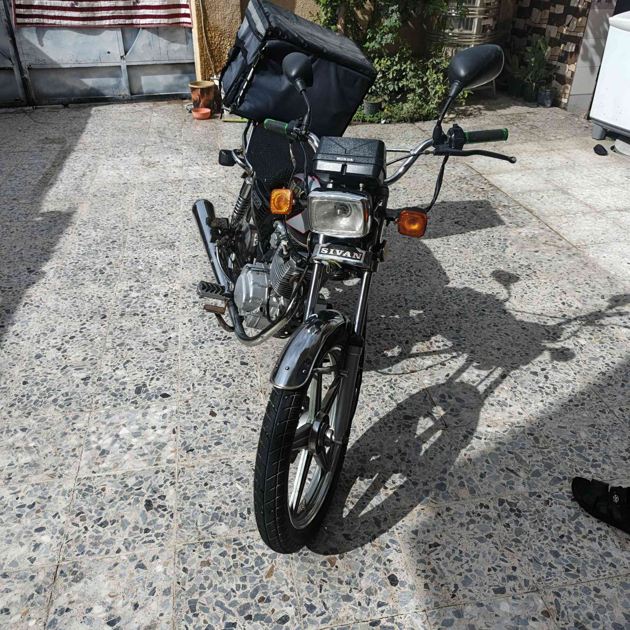 السلام عليكم موديل ٢٠٢١ جاهزه سعر ٣٥٠ نهايته بغداد المعامل منطقه السعاده ***********
