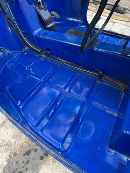 تكتك بياجو نضيفه محركه بلادي مامفتوح سعره 2800وبيه مجال كبل الشارع العنوان الزيتون رقم الهاتف *********** /***********
