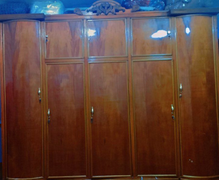 السلام عليكم 
للبيع غرفة نوم خشب عراقي بيها اضرار بسيطة مثل ما موضح بالصور 
السعر 800 الف وبيها مجال بسيط 
المكان كربلاء 
الشراي يتفضل خاص


**إذا كنت صاحب هذا الإعلان وتريد حذفه لأي سبب، رجاءا أرسل رسالة إلى الدعم الفني**