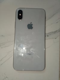 ايفون اكس ذاكرة ٢٥٦ جهاز جديد ممفتوح الاتصال 07726703674