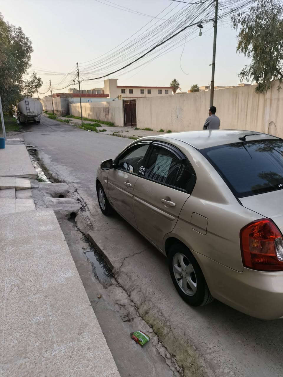 السلام عليكم
اكسنت دبدوب ٢٠٠٨ السعر ٧٨ بيها مجال
كير محرك طخم كلو جديد وشرط 
تحكمات ستيرن شاشه كاملة داخل نظيف
اني الشرعي بيها كابون 
صفحة السائق صبغ بدون دواخل شرط 
مكاني موصل الايسر
للاستفسار الاتصال على الرقم ***********
