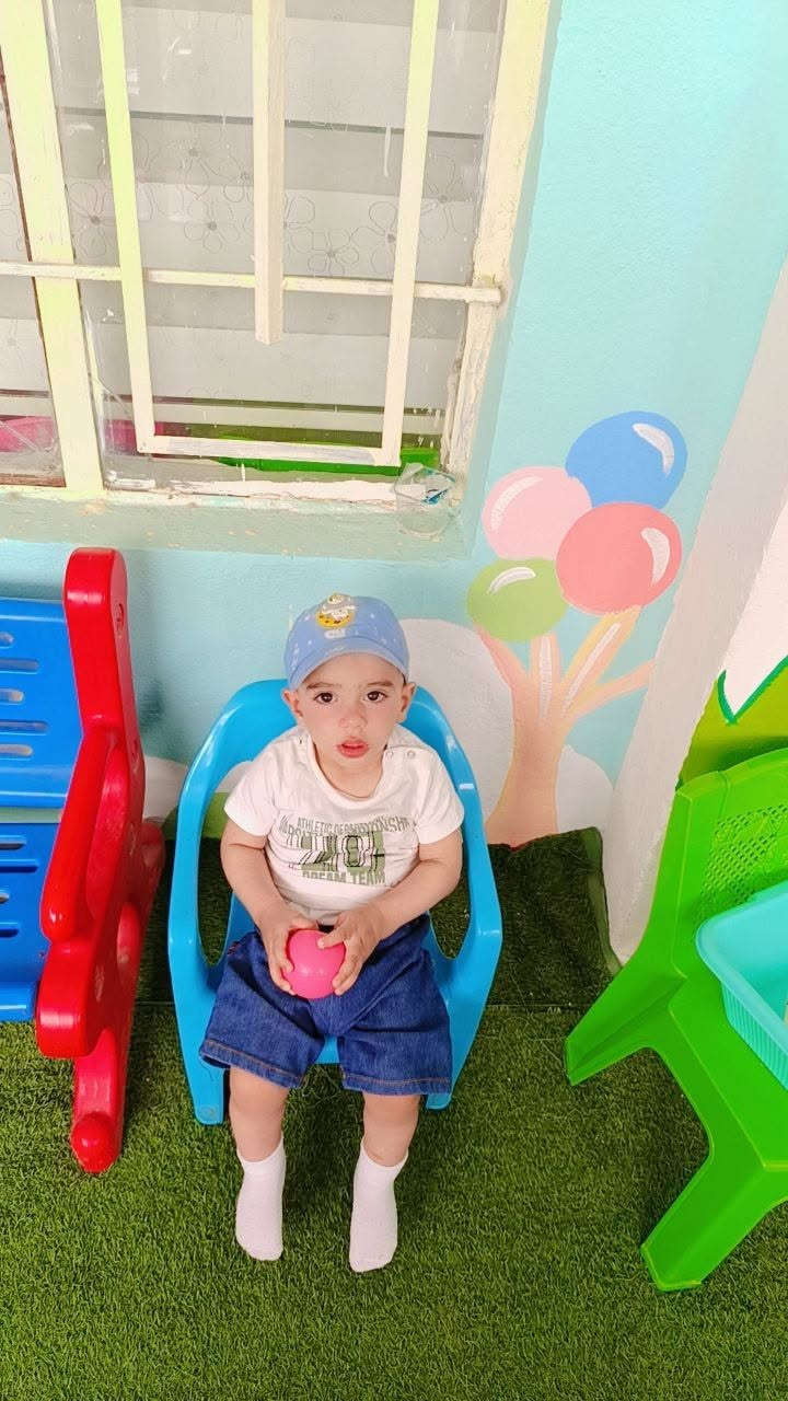 ✨ اعلان 
حضانتنا بيت طفلك الثاني بمساحه واسعة 🏑🏑⚽️⚽️⚾️🏓🥍⛳️🎣🛝🪁
نستقبل الأطفال من عمر أربعين يوم الى عمر ست سنوات 
ونوفر لهم:
✅ رعاية شاملة مليئة بالحب والاهتمام
✅ أنشطة تعليمية مبسطة تنمي القدرات العقلية واللغوية للطفل 
✅ ألعاب هادفة لتطوير المهارات الحركية والاجتماعية ( العاب مونتسوري ) 

✅ بيئة آمنة وداعمة لنمو الطفل النفسي والجسدي  

💖 في حضانتنا، طفلك يكبر بالحب، ويتعلم بالمرح 💖♦️تعليم الطفل القراءة والكتابة والمهارات 
♦️كامرات مراقبة في جميع انحاء الروضة اون لاين 
♦️العاب فكرية حديثة والعاب تسلية 
♦️الحضانةمجهزة بكافة وسائل الامان والسلامة (مطافأ للحرائق _حساسات )
♦️الحضانةمجازة من قبل وزارة التربية والصحة 
تتكون من : 
غرف مكيفه ومجهزه بالأسره 
قاعه الألعاب 
قاعه الطعام 
قاعه الدروس الخاصه ب المناهج 
غرف الحضانة مع كادر مربيات مميز لهم خبره ب الأطفال 
الدوام طيلة ايام الأسبوع عدا الجمعة والسبت 
وطيلة ايام السنة 
ويوجد اشتراك يومي- _اسبوعي_-شهري
#طريق_طفلك_نحو_النجاح
حضانة تبارك الاهلية
#الكوت /#الكفاءات / المهندسين نهاية الشارع مابين #مقهى الكوخ و#ثانوية الكفاءات مجاور الوكيلة صفية 
***********
#سوق_بنات_الكوت
