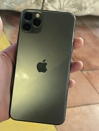 آيفون 11 برو ماكس • ٥١٢ • بطارية ٧٦%