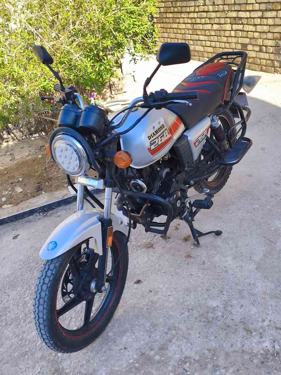 دايون نفخ موديل21الدراجة نضفيفة كلش كهرباياتة كلة شقالة
ما بية اي نقص فقط باتري هابط لدراجة حلة من الصورة
رايدة 1.400وبية مجال المكان حي الحكيم/***********
