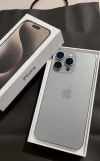 آيفون ١٥ برو ماكس • ٢٥٦ • بطارية ٨٨٪