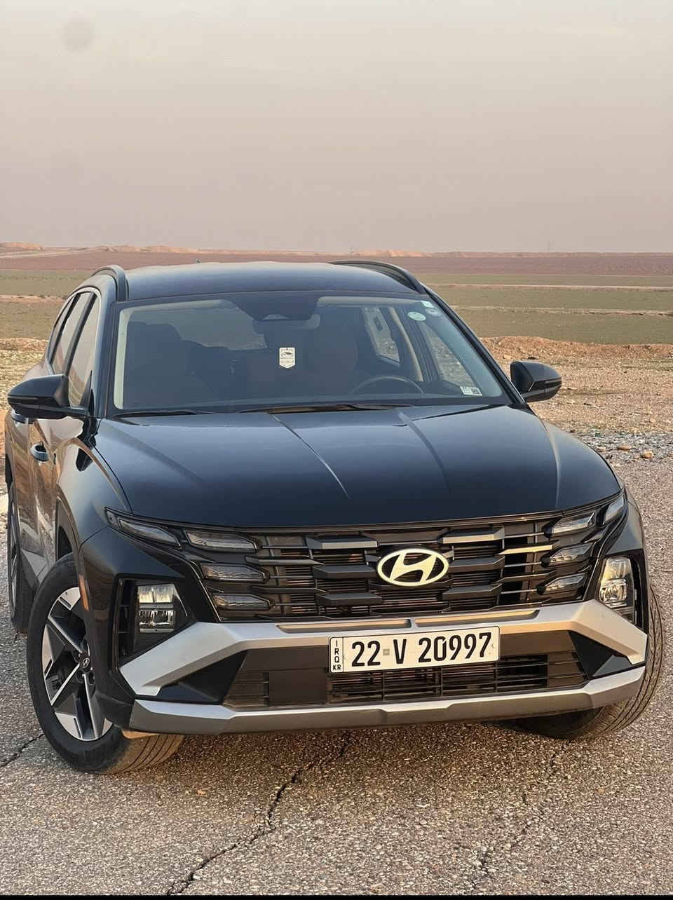 ‼️للبيع بسعر مناسب‼️
⚔️هونداي توسان 2025 SEL شكل جديد⚔️

⚔️سعه محرك: 4 2.5 L سلندر

⚔️ماشية : 12.500Mi

⚔️والمواصفات
بصمة تشغيل  
تشغيل عن بعد
تدفئة الكشن
اوتو هولد + اطفاء ذاتي 
شاشة متصله وتدعم كار بلي 
كامرا خلفية 
لد امامي نهاري 
لايت زينون عالي ناصي
تحكمات استيرن جهتين 
كروز سرعه
قيادة ذاتيه وتحديد مسار
أنظمة قيادة متعدده
صندوق كهربائي 
سايد بريك بصمة
رادرات فول ونقطة عمياء 
كامرات 360 درجه 
وباقي المواصفات المعروفه 

⚔️الضرر
تبديل جاملغ الامامي وصبغ حافة الباب فقط بدون دواخل شرط الفحص

للاستفسار او اتصال مع صاحب السياره
‭0771 693 0114‬
‭0789 118 3606
