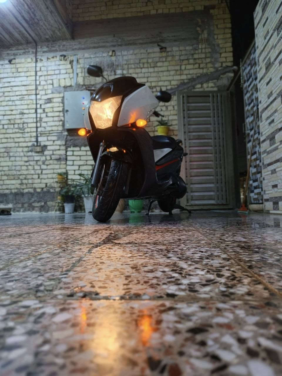 السلام عليكم للبيع دراجه هوندا فاز موديل 2011 دراجه نضافتهة 90٪100 دراجه خير من الله مكينه الدراجه مكفوله  السعـر 14$ المكان بغداد مدينه الصدر للاتصال‪0773 597 0533‬‏
