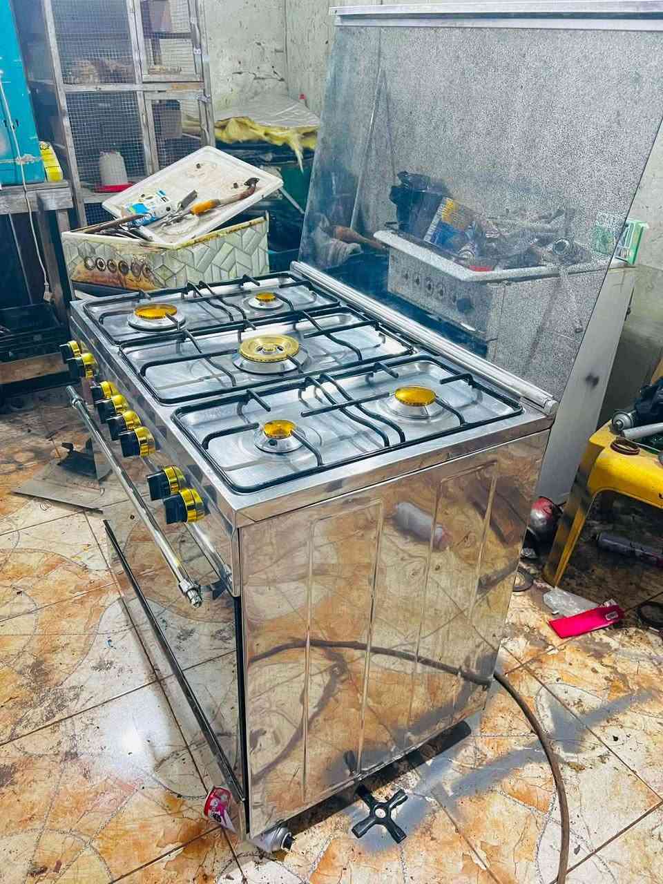 طباخات نضيفات عل فحص 260بي مجال قليل ***********
