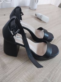 قطع أخيرة • تخفيض • ملابس