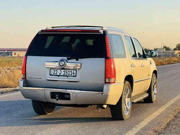 يالله 
سلام عليكم كدلاك 2008 محرك 5300 مبدل فول مواصفات 1/1 كلش حلوا المكان بغداد الاستفسار (***********)
