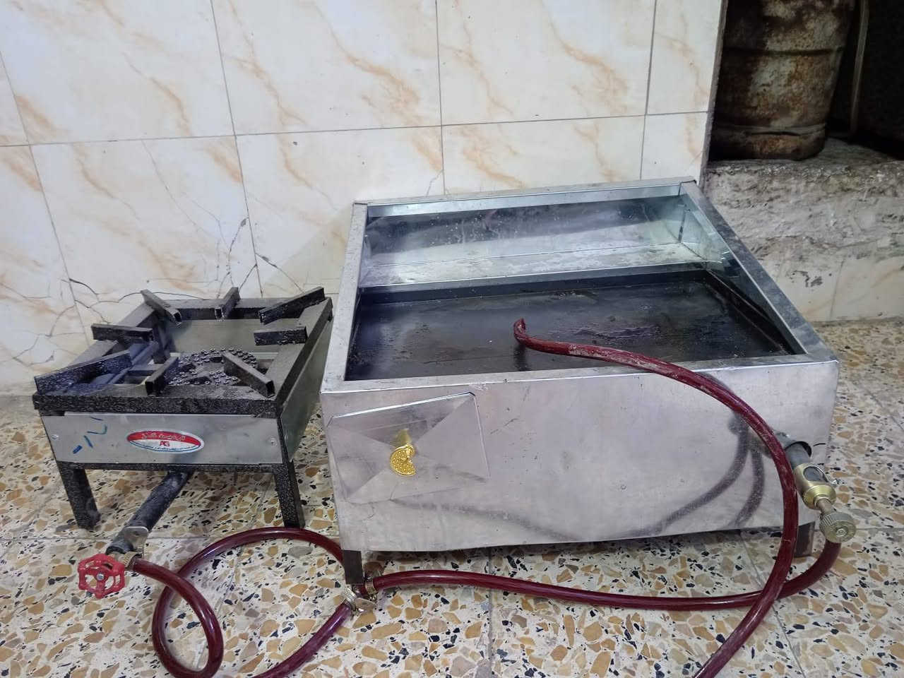 اغراض اللبيع مال كافتريا تواصل ***********
