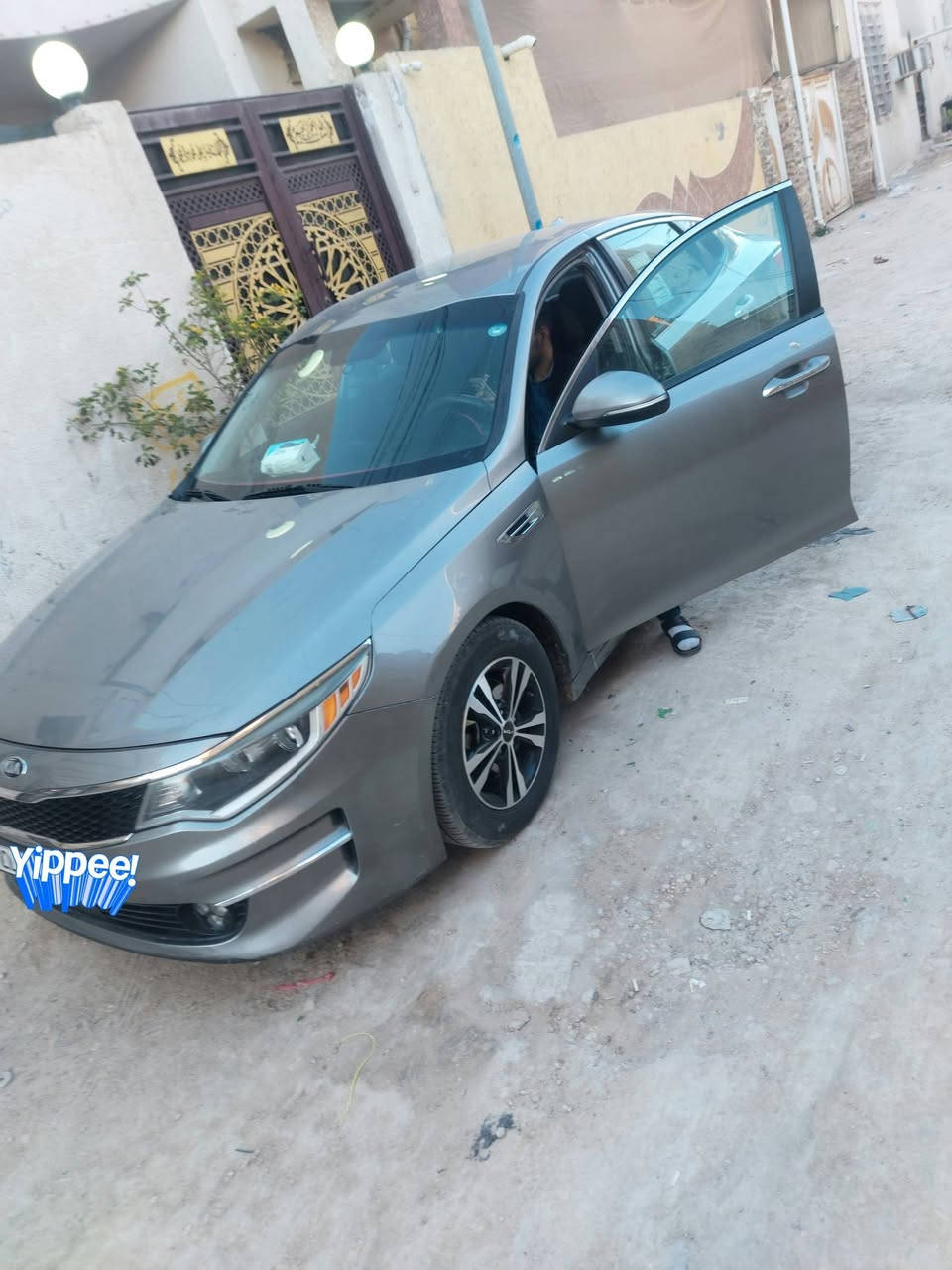 السلام عليكم من رخصة الادمن كيا اوبتيما وارد امريكي للبيع موديل ٢٠١٨ سيارة جديده حادثها تبديل بابتين جهة السايق بدون ايرباك مكينه ٢٤٠٠ GDI كير مكينه حدادية تبريد مكفول شاير بالمري رادار جانبي بجم كبس صور الحادث مرفقه بالمنشور السعر ١٣٥ وبيها مجال قليل رقم اربيل انكليزي سنويه لنهاية ٢٠٢٦ سياره احله من الصور رقم مميز ماشيه ١١٣ الف مايل مكان السياره كربلاء للاستفسار الاتصال على الارقام *********** او ***********
