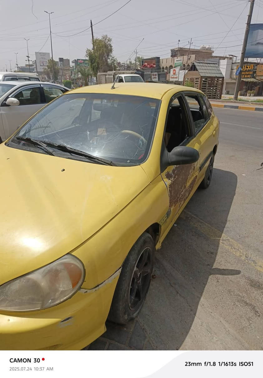 ‏السلام عليكم    #مستعجل علة البيع #العطل موضح بلفيديو
‏
‏كية ريو موديل 2000 كير عادي  ومحرك مسكر ١٦٠٠ مكينه ما تشتغل كهربائيات شغاله  زوج تاير جدد باتري جديد سيارة حدادية زينه راعيهة موجود يريد تحويل مطلوبه للهيئة 125 غرامات مصفرة #السعر ١٧ #مكاني الصويرة *********** اقرة المنشور واتصل والكشر كبال العين
