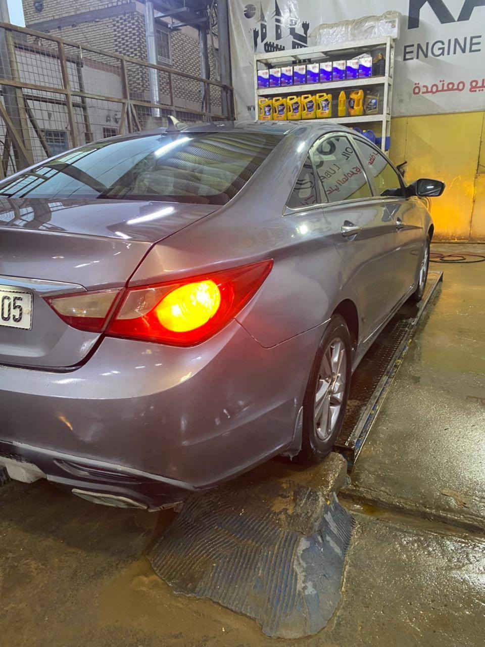 سلام عليكم سوناته امريكي  مديل 11رقم نكليزي هزه جديده سنويه ل 31 بسمي مكينه 2400 كامره شاشه تكم ستيرن اشاير بل مري منضومه زنون كير مكينه حداديه *********** تبريد جاهزه حادثه باب سايق وتبديل بنيد بدون حادث كله ليبل واحد بيه رشات ابيع حزام مكفوله قماره حوظ شواصي لغود مكفوله من كلبه والتجيه والعيب شرعي شرط الفحص مكاني نجف سعر 83وبيه مجال
