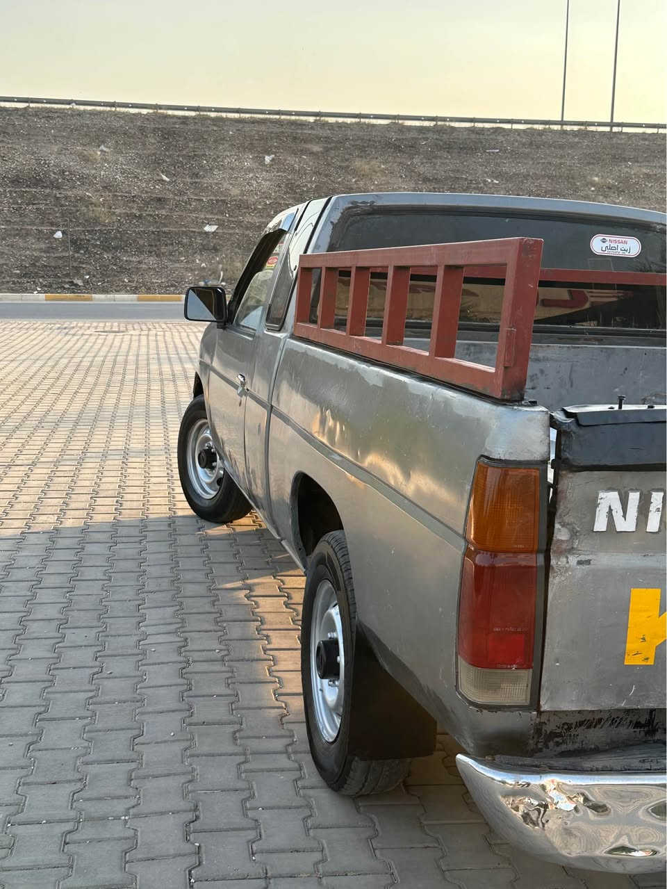 بيكاب نيسان موديل ٩٥ ي بي ليدراو گير و مةكينة و شانسي اكسل هةموي بةشةرةت مالي كةسابةتة جوار تايةي نوي لة بنة زور توندوتولة بي مةسرةفة  جايزة سعري ٣٥ و مةجال لة هةوليرم *********** أربيل, العراق

