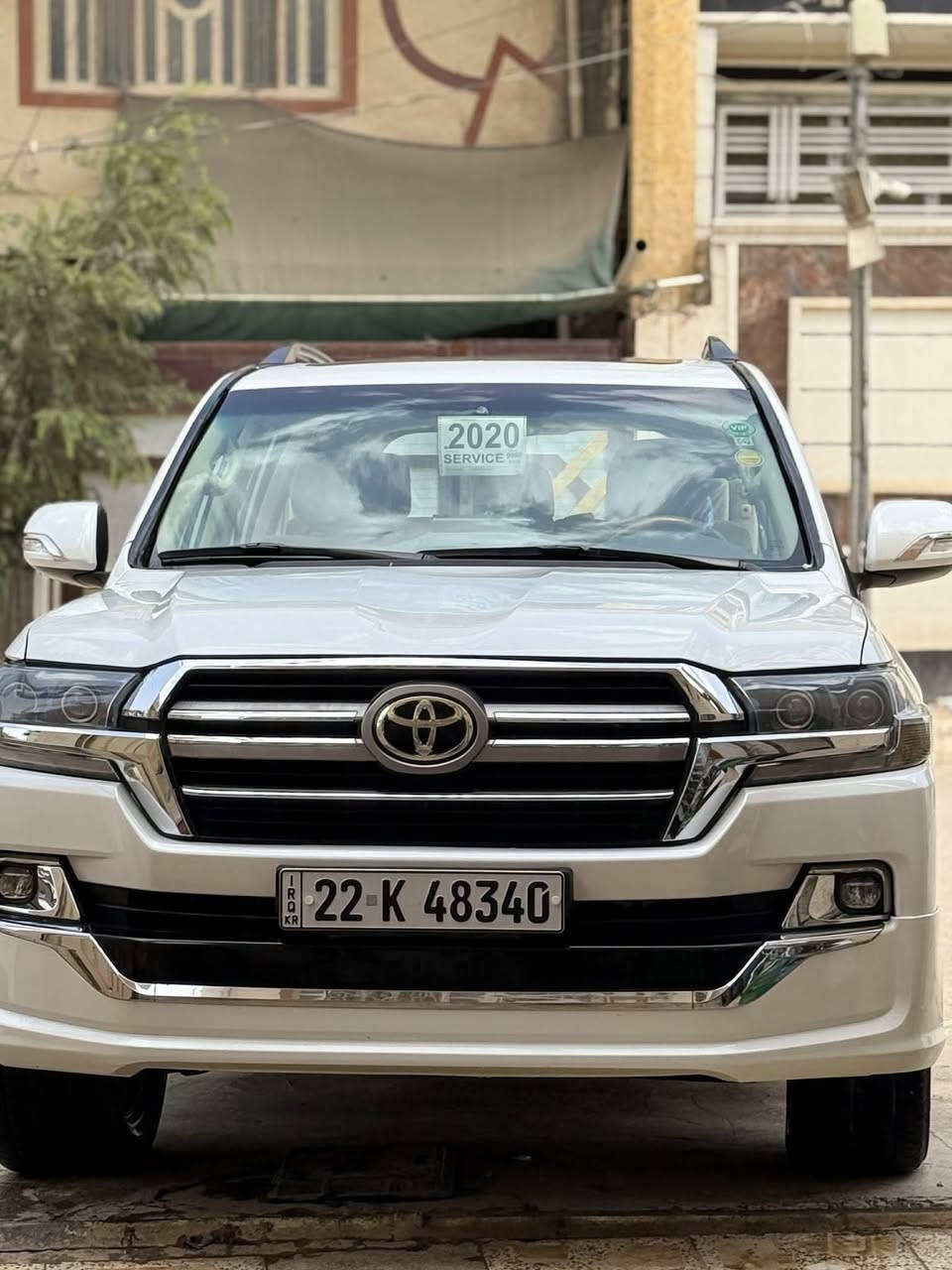 السلام عليكم لانكروز 2019 أربيل 
السياره فول مصبوغه عام السياره 
جديده مال بيت دخم تاير مكينه كير حداديه السياره 
جديده بيع مستعجل السياره حقيقي ماشيه 90 الف 
السعر 380 والشراي خادم اله مكان السياره كربلاء اطوريج
***********
