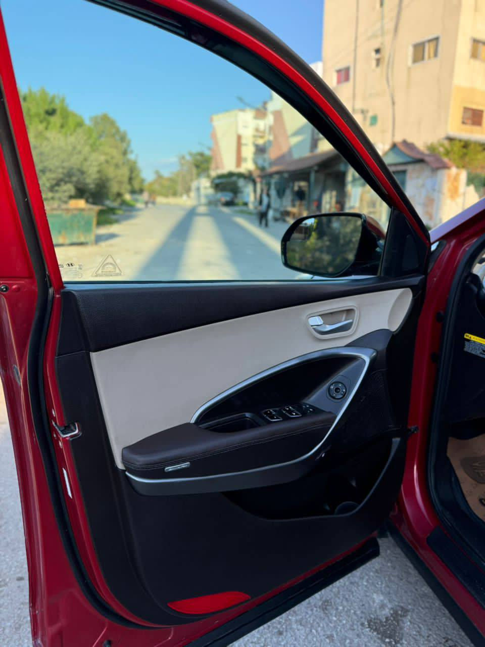 🌹بسم الله ماشاء الله🌹
🌹توكلت على الله🌹 

التواصل :مسنجر 

 لعشاق جيب مكس كروز [2017] بانزين أساسي  بلون المميز لون الخمري 

                كاملة فل رقم {2}  سيارة خالية لعلام

            //أنظف من هيك مافي سيارة وكالة//

■نـــاقـ  ـــل الــــــحركــة. Tiptronic                                                                        

■ نـــظــام ABC     [دفع رباعي]

●مـانع انزلاق + أنحدارا

●نظام كهربا220V

■فرش مخمل بيج مورد غرفة ممنوع يكون في خدش  7 مقاعد

●كراسي أطفال

●نظام توفير وقود ECO معه ثلاث 

■وضعيات سبورت كوفورت

■نقاط عمياء

■كراسي كهرباء 

■سخان مقود 

●تحكم مقود

■تثبيت سرعة

●نظام ترحيب أنارة

 Bluetoo               مسجلة شاشة أساسية مع كميرا رجوع

AUX USB

●مكيف ديجتال مدمج على الشاشة فريزتين حامي بارد بوظ 

●اوامر صوتية

■مرايا كهرباء غماز AUTO

●جنط أساسي+طقم دواليب 4 جدد  يدك مع لعدة لكاملة 

■حساسات خلفية + أمامي

●حساسات انارة واجه كله زنون 

■بالون عدد 12

●وضعيات قيادة متعددة 

           ،،حالة السيارة أخت لوكالة حصرا وبدا ركيب غاوي،،

      التواجد اللاذقية استراد الثورة غربي القايدا البحريه بميتين متر مكتب ابو جعفر

                      

                         أعتذر من رد لتعليقات التواصل ماسنجر او واتس ‭0962523709

                  السعر$$$$ تواصل مباشر


**إذا كنت صاحب هذا الإعلان وتريد حذفه لأي سبب، رجاءا أرسل رسالة إلى الدعم الفني**