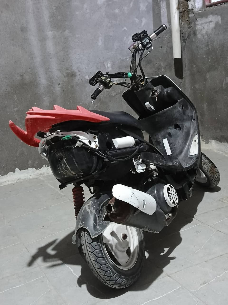 السلام عليكم دراجة ماكس عدلة للبيع تعمير جديد كاملة مكملة نكرة سلف كلشي بيها مبدل جديد غراضها كلها اصلية ماكو تجاري نقصها قبق هندر فقط مكاني الاسكندرية 
رايدها ( 350 ) فقل 
للتواصل الخاص مفتوح وهذا رقمي ***********
