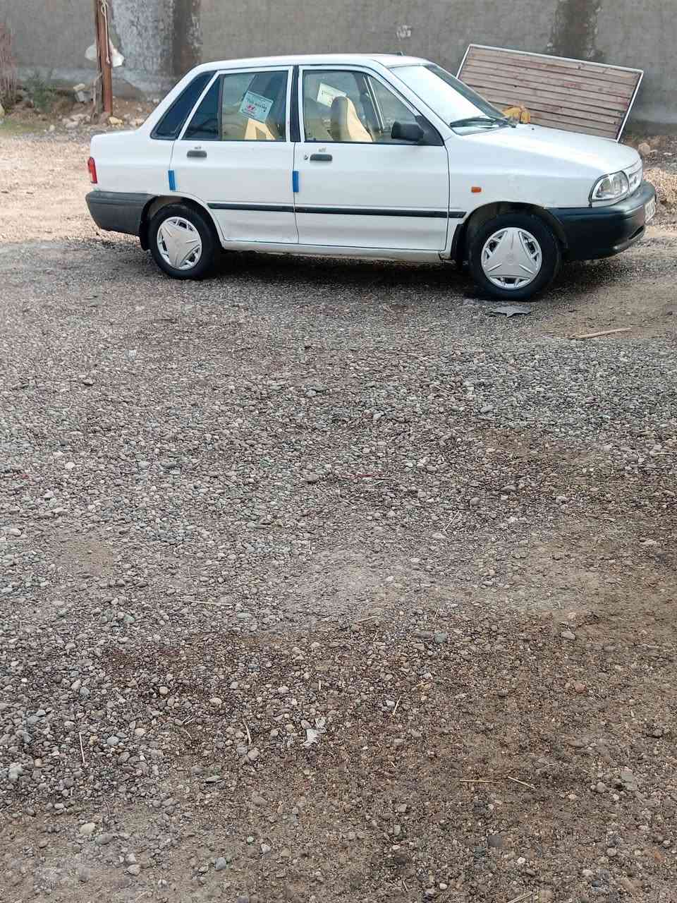 للبيع سايبه مديل 2012مكفوله محرك وكير وتخم تاير حداديه جديده ودوشمه كامله للتواصل *********** سياره رقم كربلاء انكليزي سياره بلاديه بس بيه خياسات مكطه بس مكاني كربلاء حسينيه
