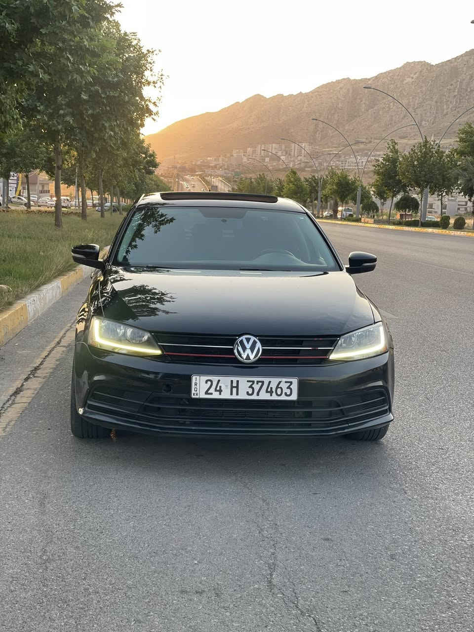 Jetta se 2017 1.4توربو
جملخي بشتي و نيف قباخ سندوق سبخ بي داخلي 
شاصي و وحوض ارباك هه مي ب شه رت
١٦٠هزارا يا جوي كير ماكينه و تبريد ب شه رت 
تحويل و غرامه ب شه رتن
رقم و سنوي و هزه هه مي جديدن
سعر١١٧وه ره قه بيجك مجال
دهوك
***********رقم تلفون
