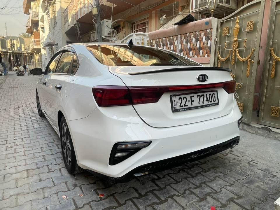 السلام عليكم
فورتي مديل2020

 مكينه 2000 دوش بلادي 

كير بلادي برغي ممفوتح بل سياره كله 
تحكمات سوبر ايكو كلشي بيه مواصفات عده الفتحه والبصمه
سياره كله بلدي اي نقص مابيه

ماشيه ٩٥ 

حادثها سرقه 
رقم اربيل مميز 
البجم كبس تخم تاير جديد تبريد بدون اي نقص باسمي السياره مكاني الاعظمية 

رقم ***********
