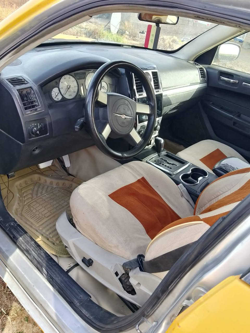 البيع أو المراوس أوباما موديل 9اصل رقم ميسان صدامي شرط التحويل عليها غرامات 3مليون عل مشتري الهيئه مصفره مكينه وكير مكفولات تخم تاير جديد تبريد تدفئه شغال حداديه جديده السياره احله من الصور سعرها 58 للاستفسار الاتصال على الرقم ***********
