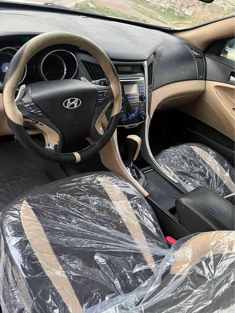 هونداي سوناتا ٢٠١١ وارد خليجي داخل اصفر محرك ٢٤٠٠ دوش تبريد شغال  ٣ گير ويل كب رقم و سنوية هزة جديد ٢٠٣٠ سيارة مصبوغ عام داخل حوض تعديل بدون شواصي✔️ *********** عنوان قضاء بردرش سعر بلاش ٧٩ ورقة قفل دهوك, العراق
