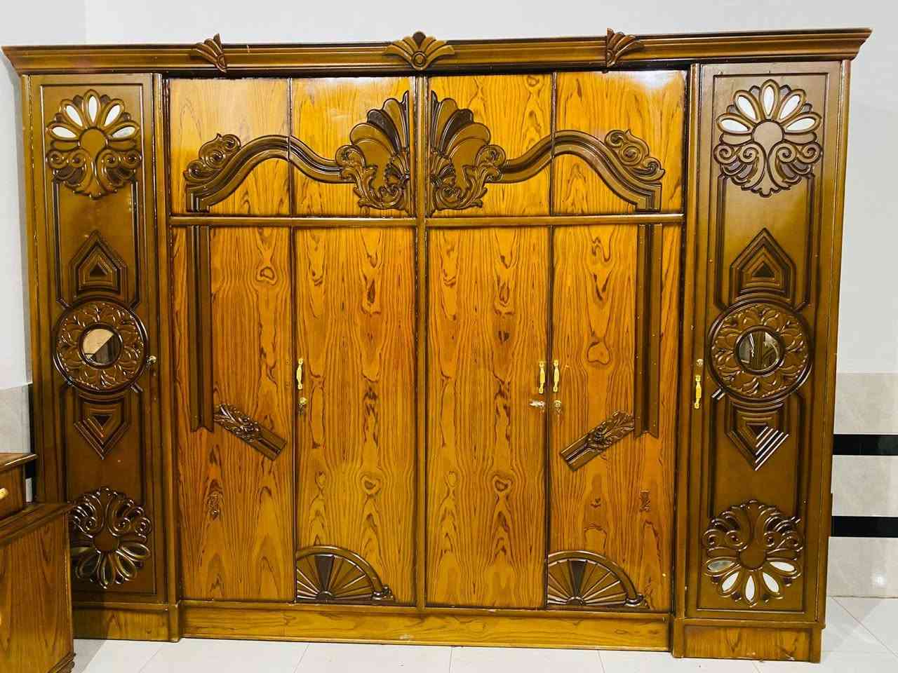 من رخصت المسؤل يوجد قرفه توج صاج داخل وخارج السعر ٨٠٠ وبيها مجال العنوان الرمانه الاستفسار على التلفون ***********
