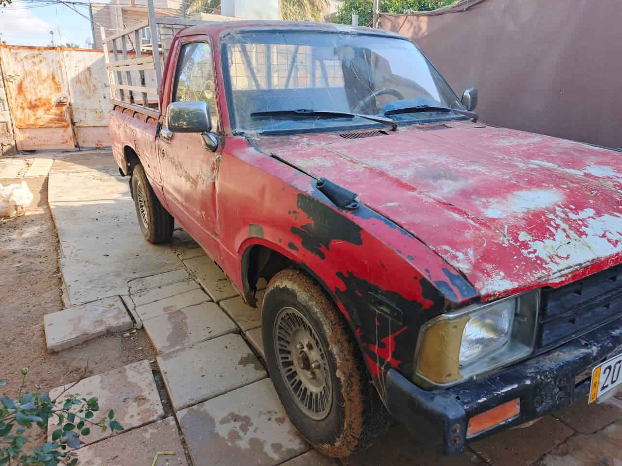 السلام عليكم 
تيوتا مديل 1982
محرك جديد كير اكسل شاصي مكفولات 
رقم ديالى مميز انكليزي مجدد لسنه 2031 شرط التحويل وسياره بسمي
السعر 25 وبيه مجال 
الاستفسار 
***********
