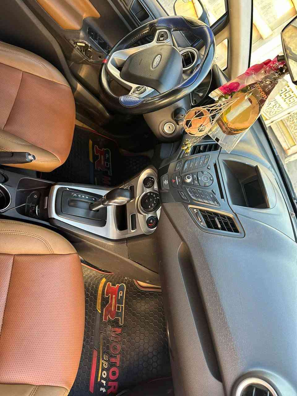 السلام عليكم 
للبيع
فورد فيستا ٢٠١٩ 
المواصفات تحكم استيرن 
شاشة اعطال 
كامره دوار 
الداخل جلد. 
السيارة جاهز من جميع النواحي 
تبريد تتدفئ محرك ١٦٠٠
والسونار مرفق وياها 
السعر 75 وبيها مجال للطبيبين 
***********
*********** بغداد, العراق
