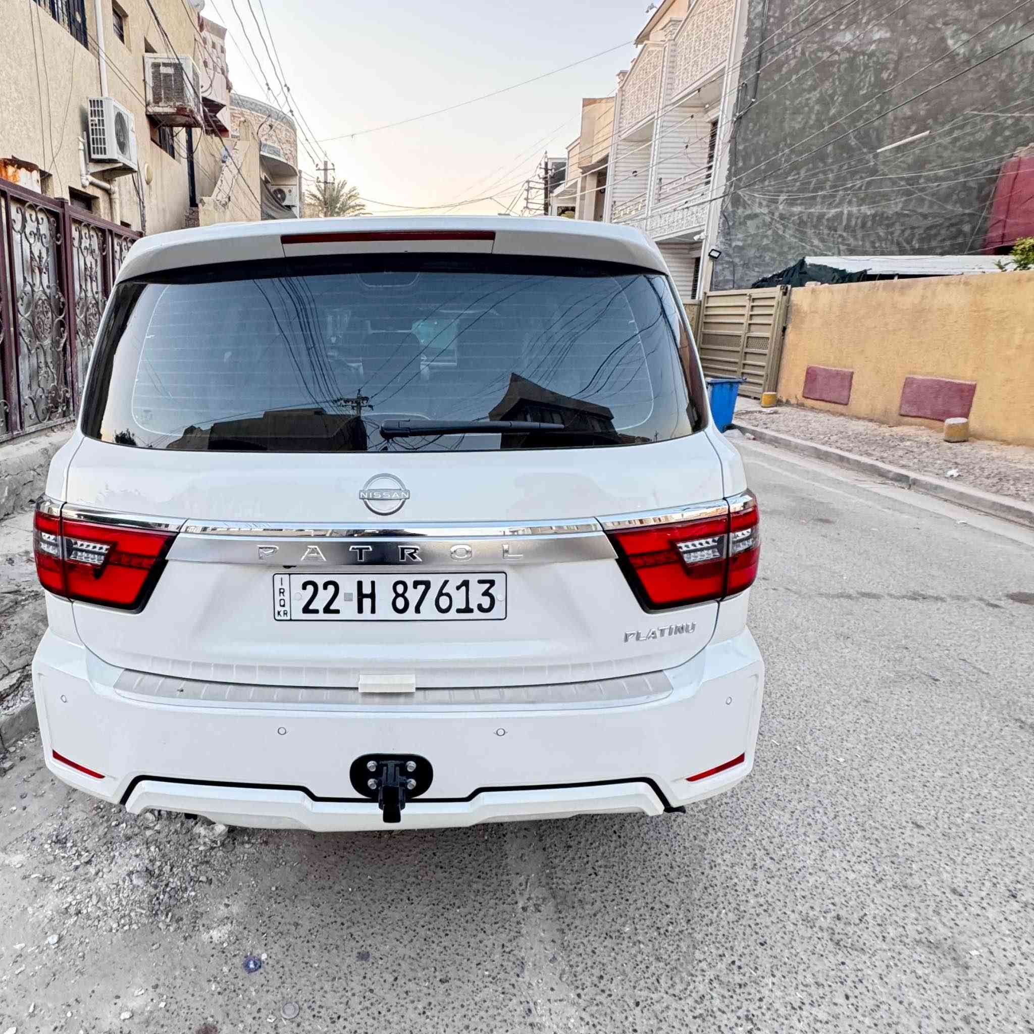 للبيع فقط بدون مراوس  نيسان باترول 2023 بلاتينيوم كامل مواصفات وكاله المهند السور سياره ماشيه (19 )الف كيلو متر مغلفه ppf كامل سياره مضلله رسمي 80‎%‎ سياره هزه جديده باسمي بدون شخوط او تصليح بارد سعر (52000)خمسه دفاتر وعشرون ورقه فيها مجال قليل العنوان بغداد الاعلام الاتصال (***********)(*********** واتساب) بغداد, العراق
