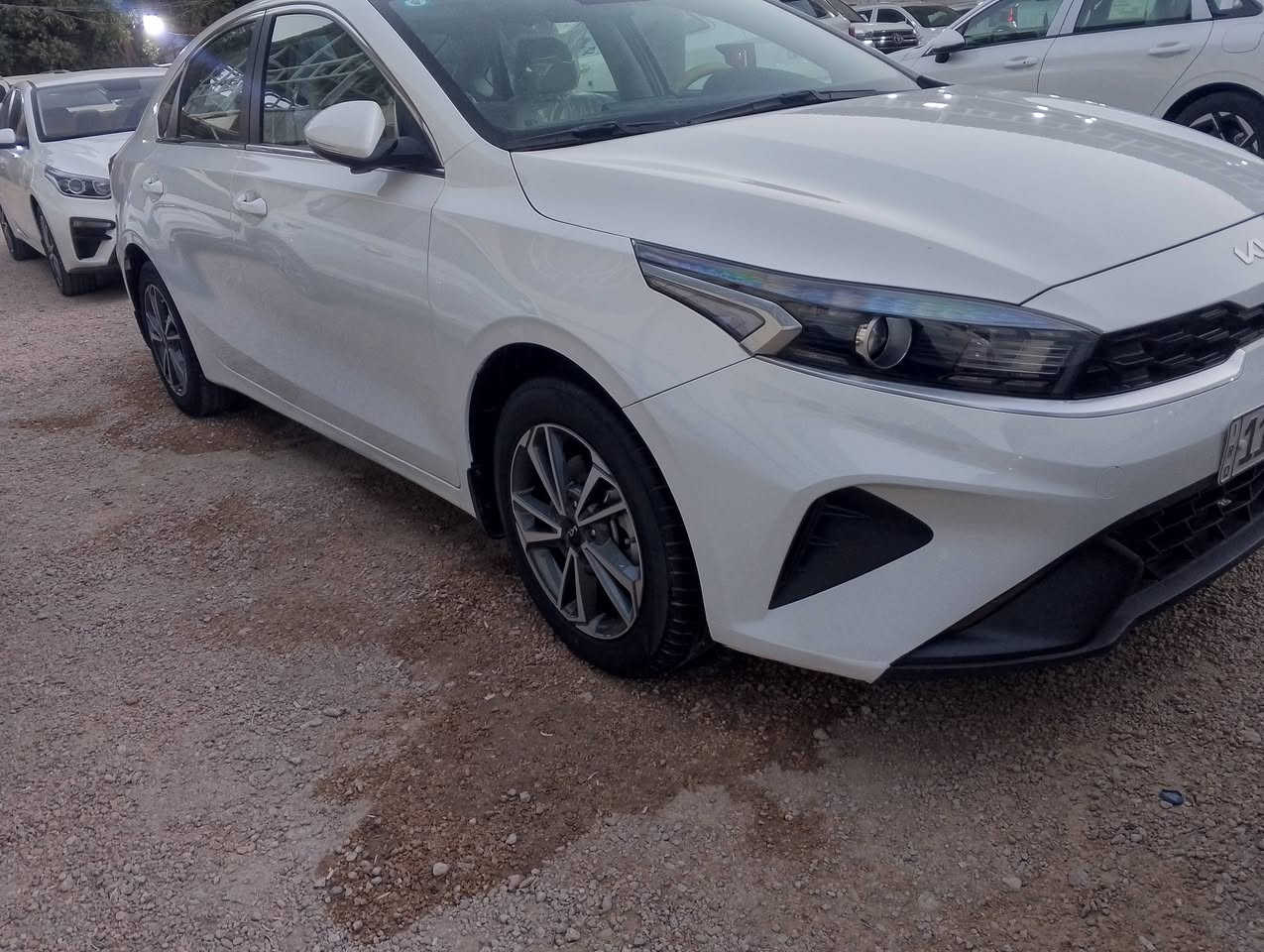 سيراتو 24 كفاله جديد ماشيه 30 الف رقم بغداد فول مواصفات سعر 193 سياره علا يدي خذتها زيرو لمكان سماوه قضاء الخضر ***********
