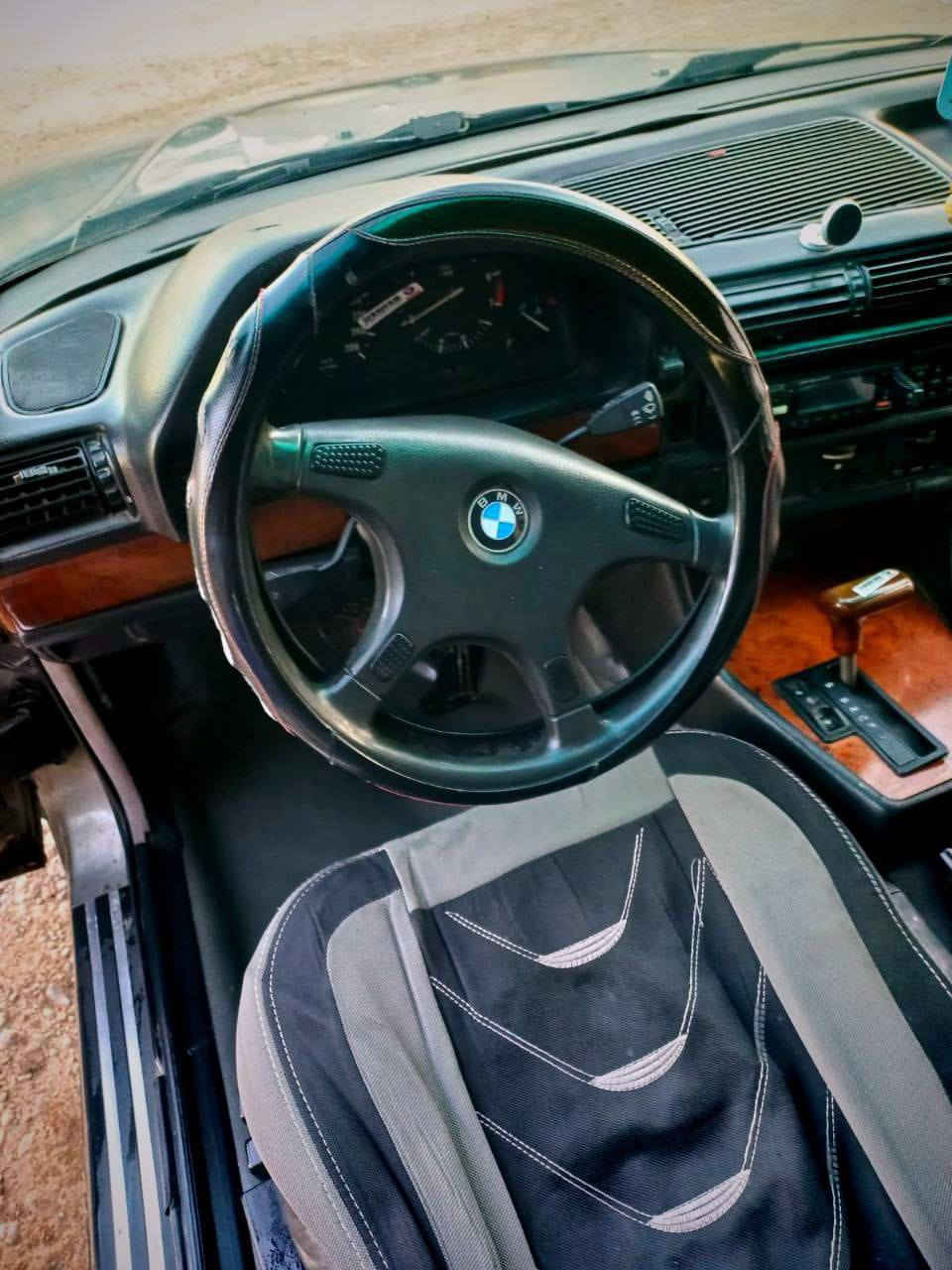 بي ام للبيع ٩٢ جنطه وقماره بلادي صبغ حزام محرك ٣ ونص رقم انكليزي بغداد الداخل نظيف مستعجل ع بيعتها السعر 45 والشراي بيها مجال 
مكانها صلاح الدين الدجيل الاستفسار الاتصال ع الرقم ***********  او ***********
