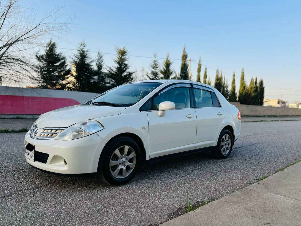 بەناوی خوای گەورە 
نیسان تیدا مۆدیلی 2009 ڕەنگی سپی سەدەف گێڕئۆتۆماتیک چوار جام کاربا ناوزەرد کەلەو کۆنتڕۆڵ عەینەک مەکینە 16بیلاد گێڕو مە کینە بەشەرت نەکراوەتەوە 175 هەزار ڕۆشتوە سەنەوی تازە بە سەرچووە بە شەرتی تە حویل  بۆیاخ دوو پەڵەی بچوک پێشو دوای کەپسە  ؟ ؟؟؟
***********
*********** حلبجة, السليمانية
