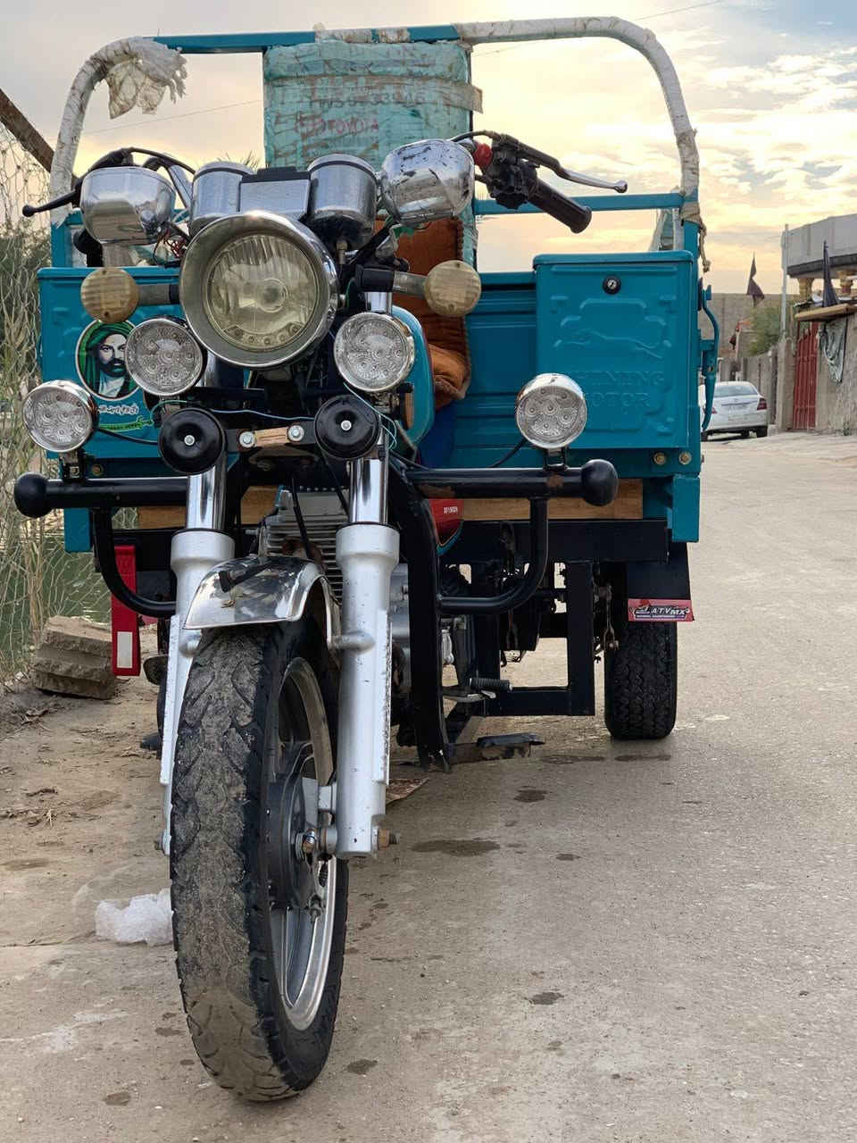 السلام عليكم شباب ستوته 2023 مكفوله بلاديه نضيفه اخت الجديده السعر مليونين وربع وبيهة مجال تفاصيل أكثر اتصل وبيك خير وتدلل ***********
