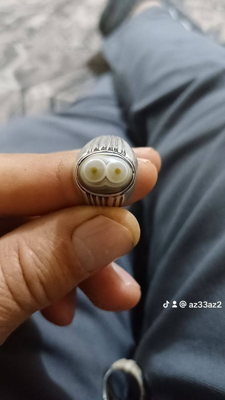 اخوان عندي محابس اثنين واحده قديم وبيه روحانيه كلش قويه وثاني سليماني هندي للبيع سعر 150 مكان بغداد حي النصر ***********
