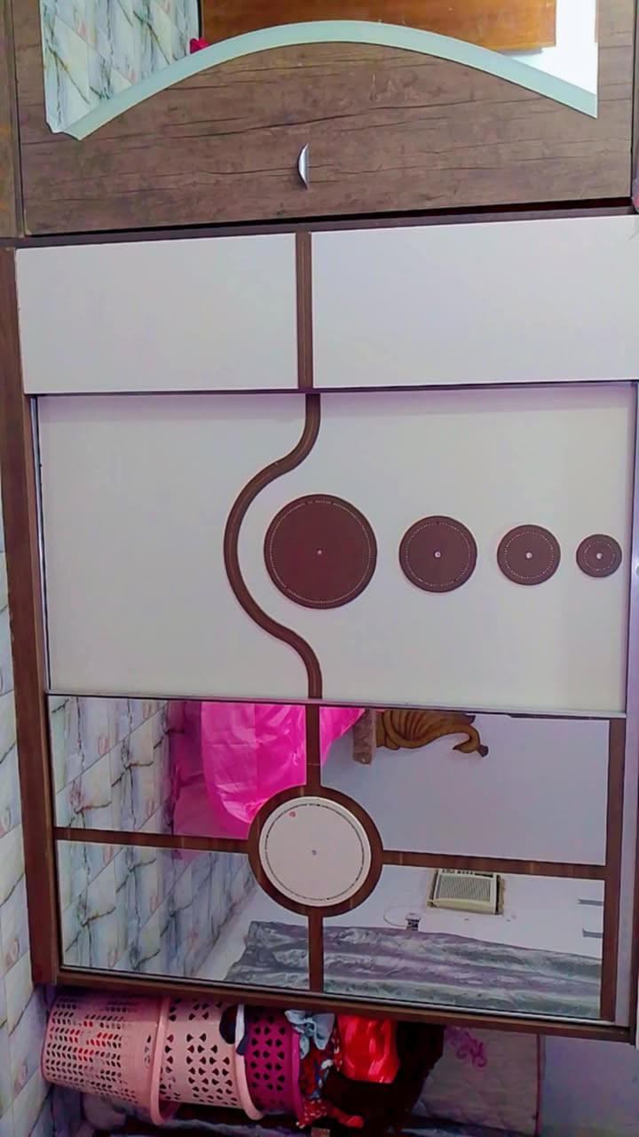 كنتور تركي ضخم قيم السعر وبلعافيه مع تخم صغير متحرك هم قيم السعر مكانهم بلديات مقابيل شارع المدارس


**إذا كنت صاحب هذا الإعلان وتريد حذفه لأي سبب، رجاءا أرسل رسالة إلى الدعم الفني**